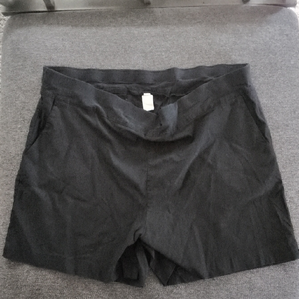 Elegant Black Women's Bermuda Shorts